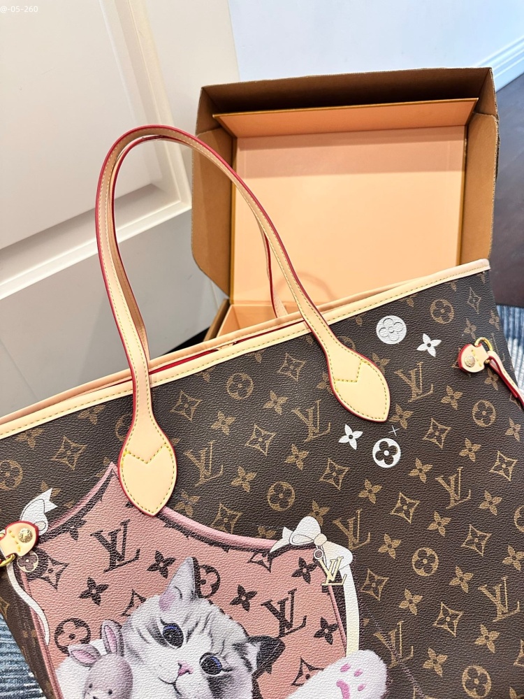 LV pet print neverfull bag