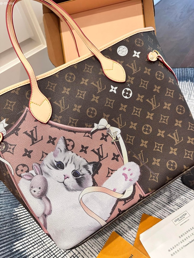 LV pet print neverfull bag
