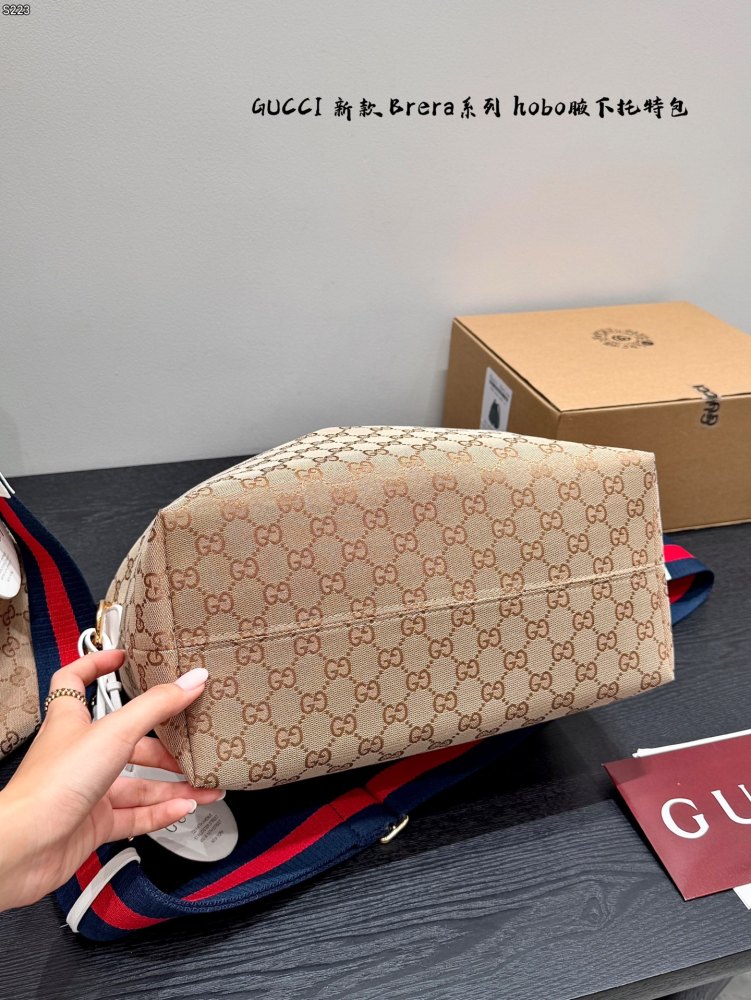 Gucci brera hobo