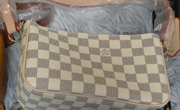 LV duffle bag 50 cm