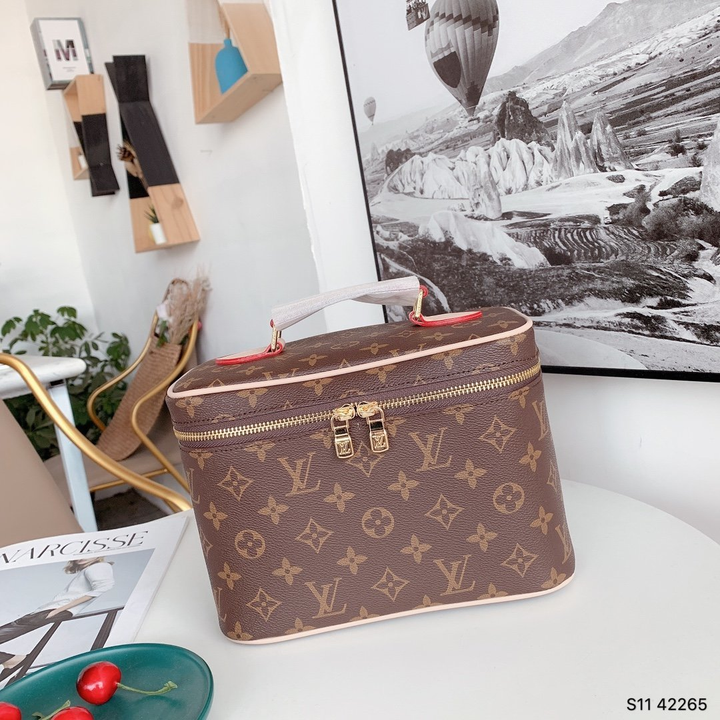 LL cosmetic bag