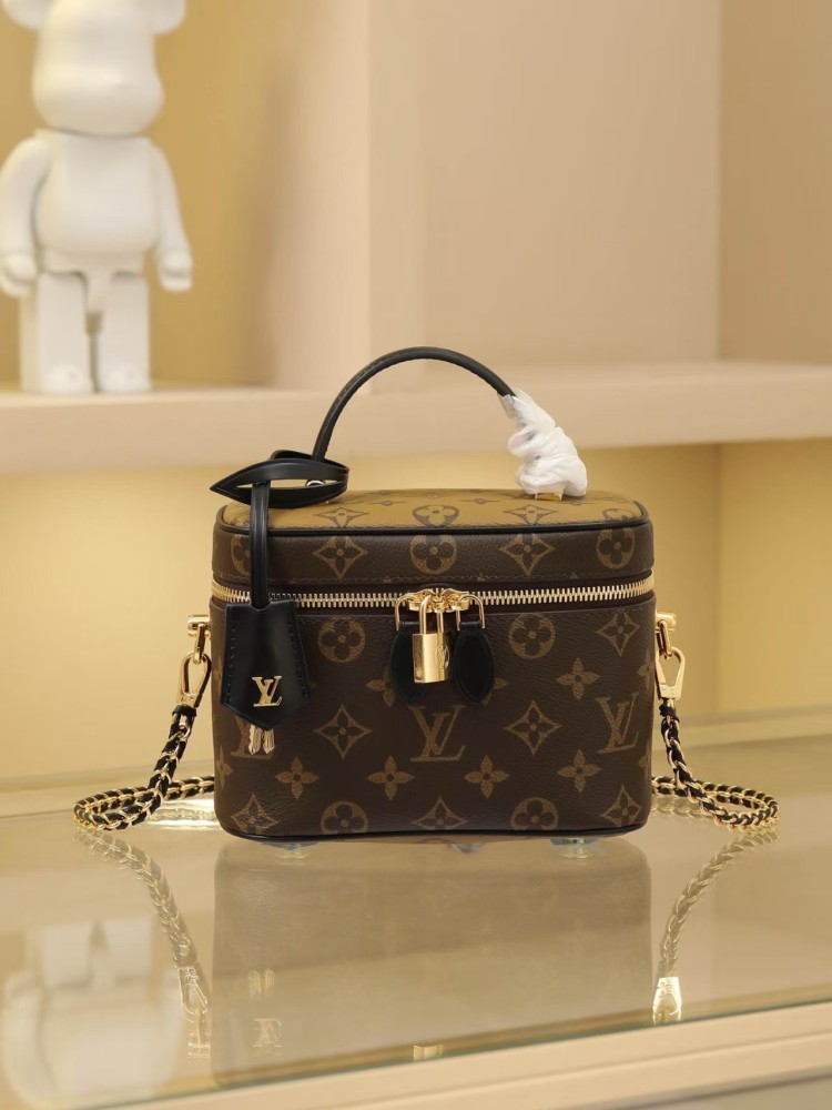 LL cosmetic bag