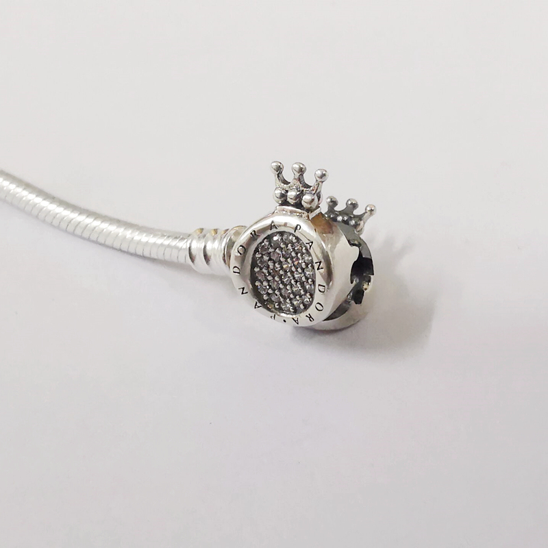 pandora   crown o clasp moments bracelet