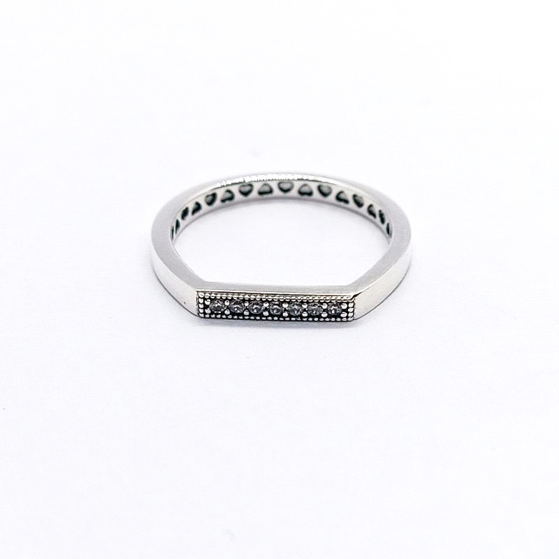 Pandora 925 Ale Sparkling Crystals Bar Stacking Ring