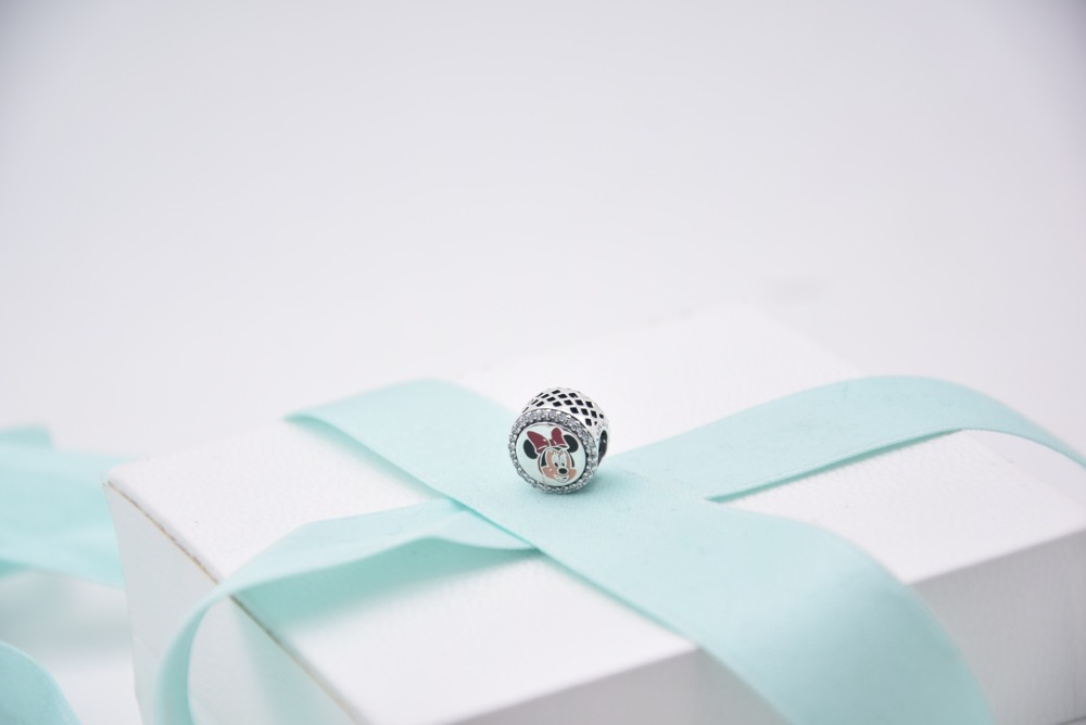 pandora minnie mistletoe kisses charm s925 ale