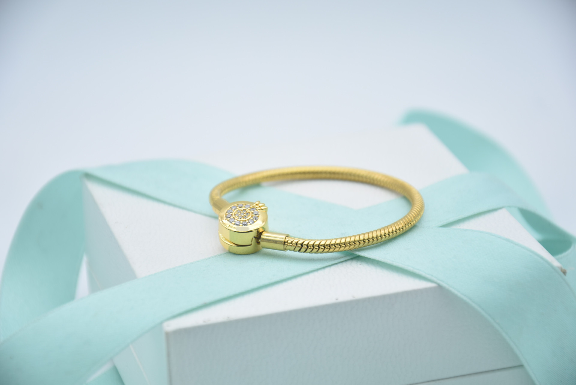 pandora moments sparkling crown o snake chain bracelet