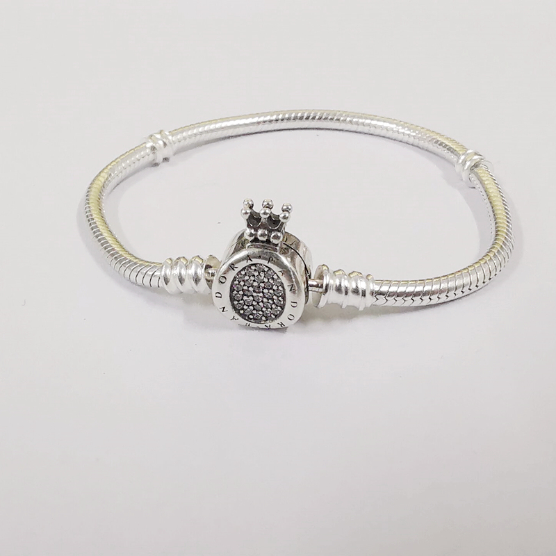pandora   crown o clasp moments bracelet