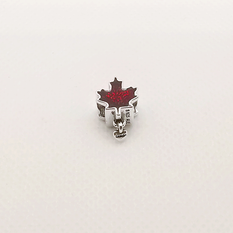 pandora love canada charm