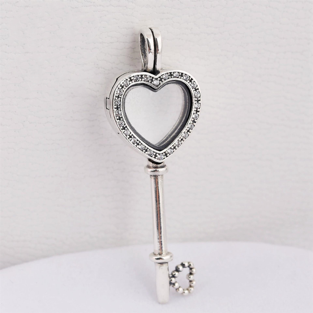PANDORA FLOATING HEART LOCKET KEY NECKLACE
