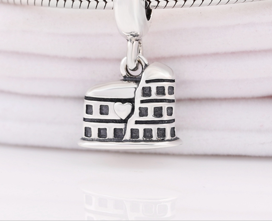 pandora rome colosseum pendant bracelet charm
