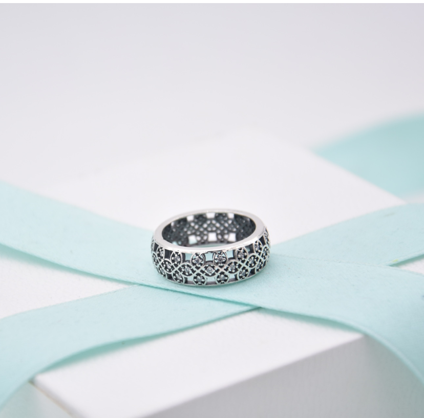 pandora silver intricate lattice clear ring