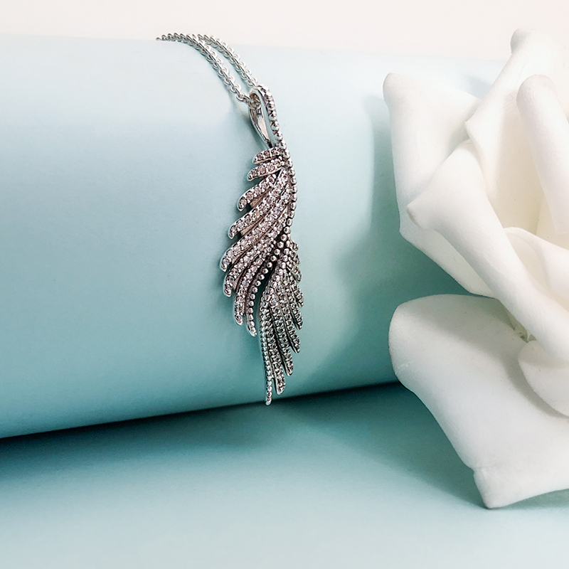 necklace majestic feathers pandora silver pendant/chain