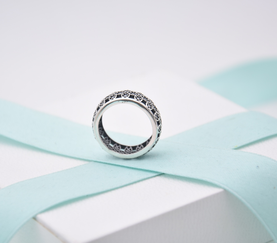 pandora silver intricate lattice clear ring