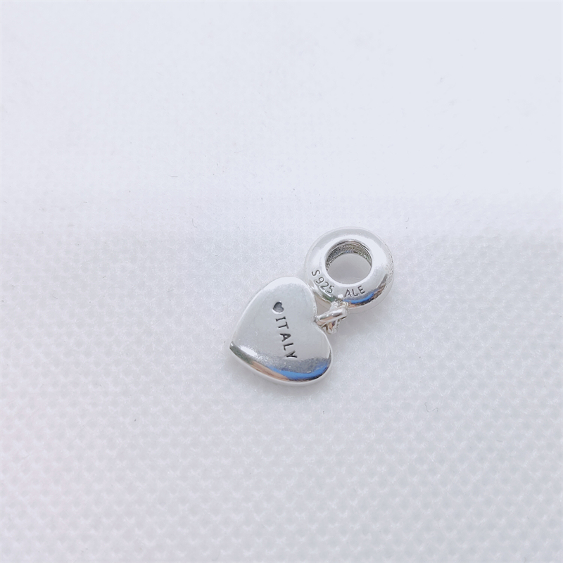 pandora, france heart flag pendant charm, paris, travel, trip New Zealand Spain Italy Germany Russia