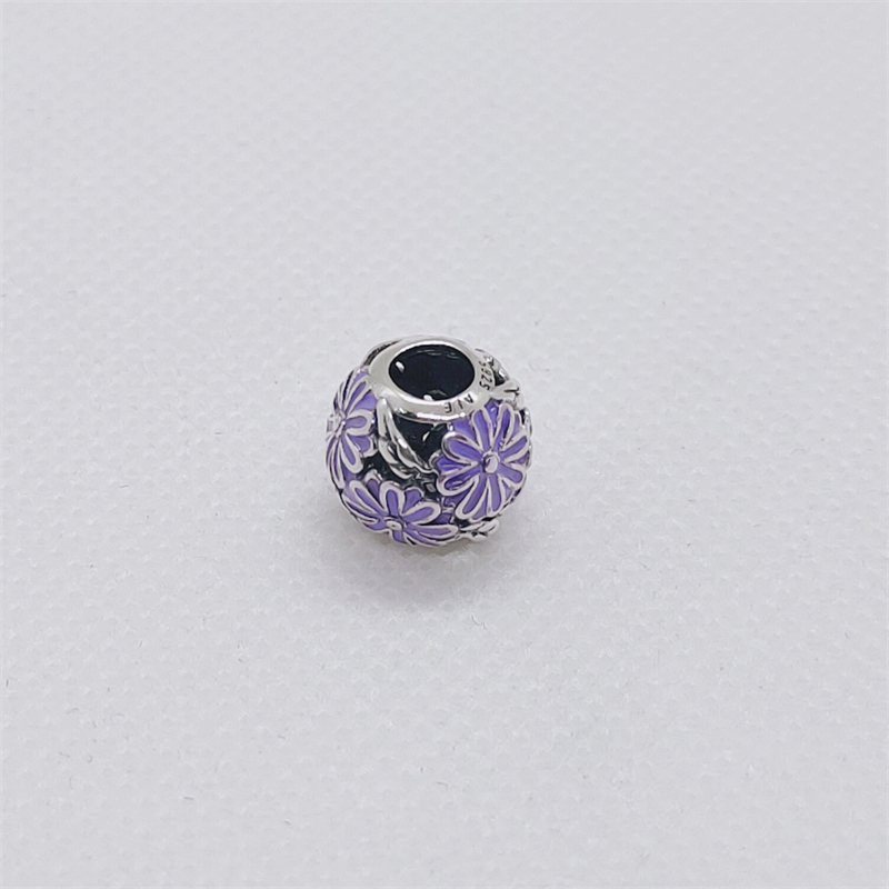 pandora used lavender daisy meadow charm