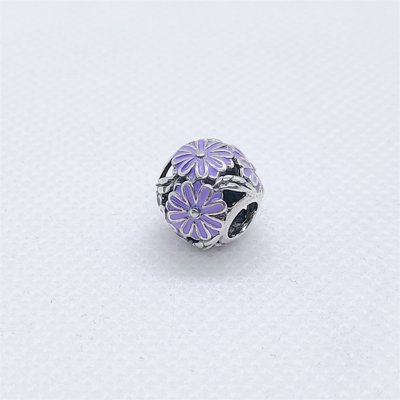 pandora used lavender daisy meadow charm