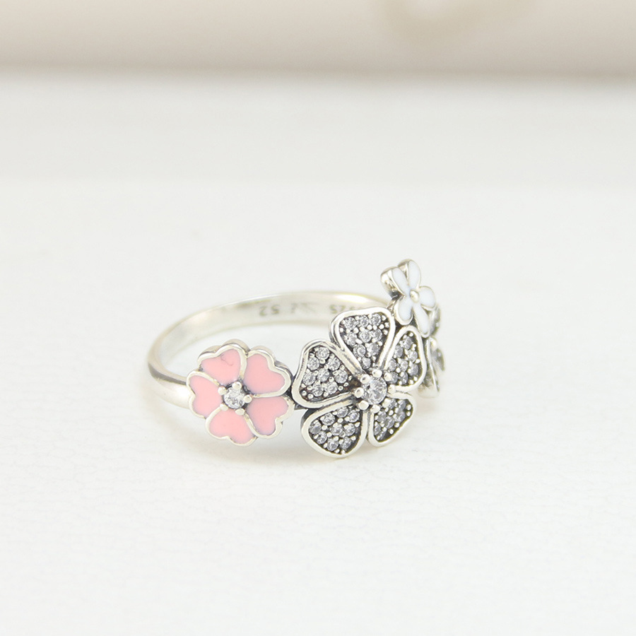 pandora (s) shimmering bouquet ring