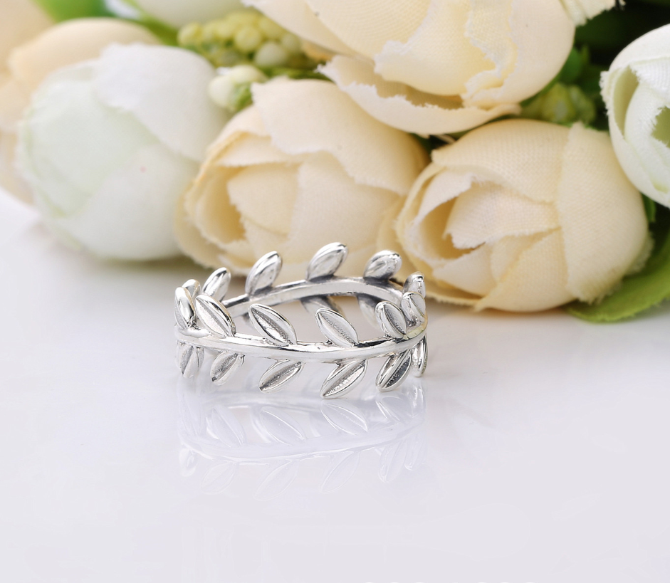pandora 925 ale 190922 laurel wreath wide statement ring