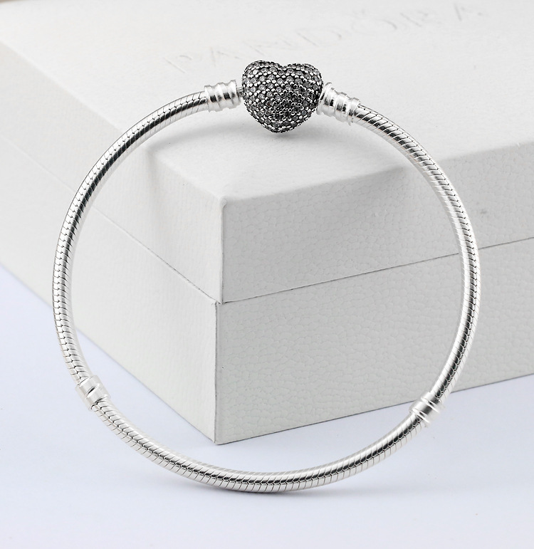 silver pandora sparkling cz pavé heart clasp charm bracelet