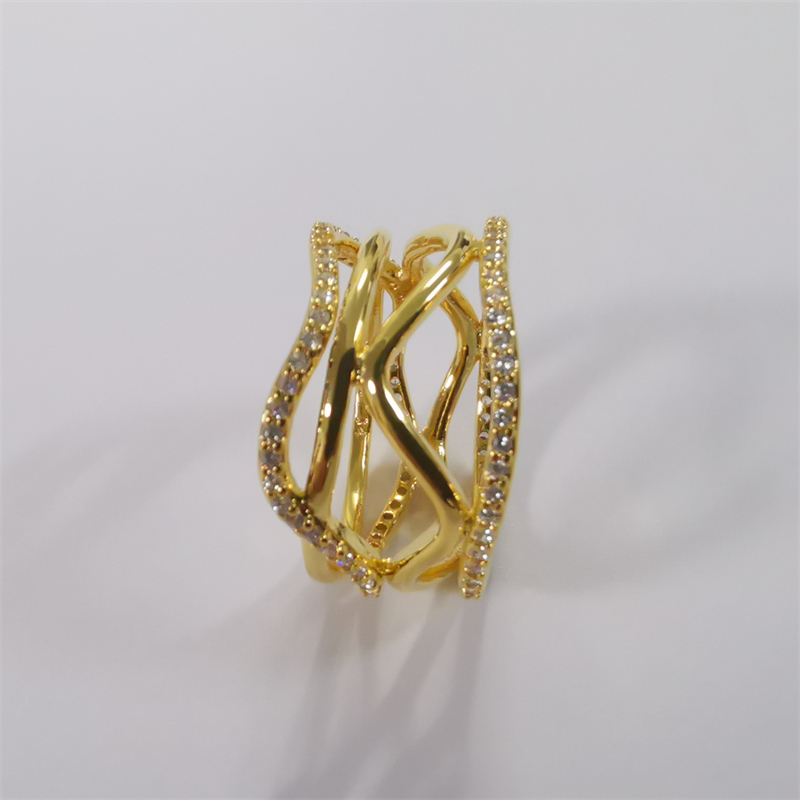 swirling linespandora yellow gold plated shine ring