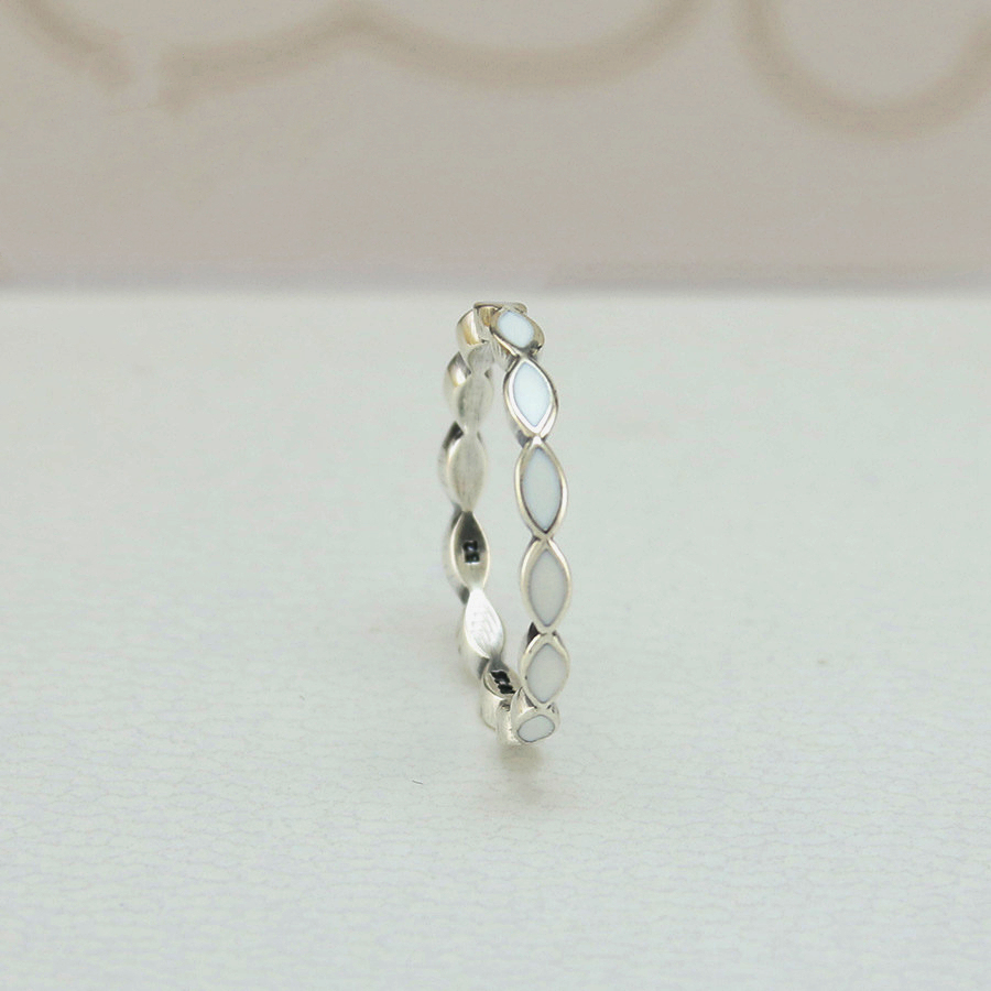 pandora white enamel twist stacker ring