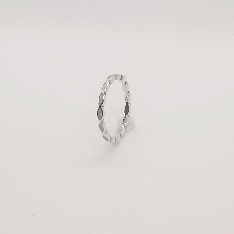 pandora white enamel twist stacker ring