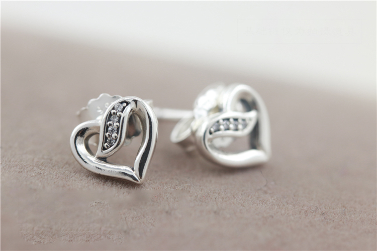 Pandora Ribbon of Love Stud Earrings S925 ALE