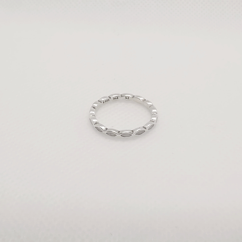 pandora white enamel twist stacker ring