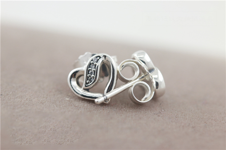 Pandora Ribbon of Love Stud Earrings S925 ALE
