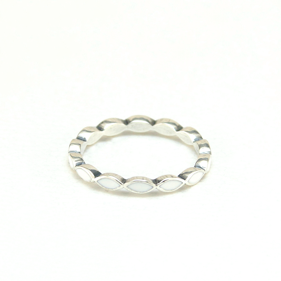 pandora white enamel twist stacker ring