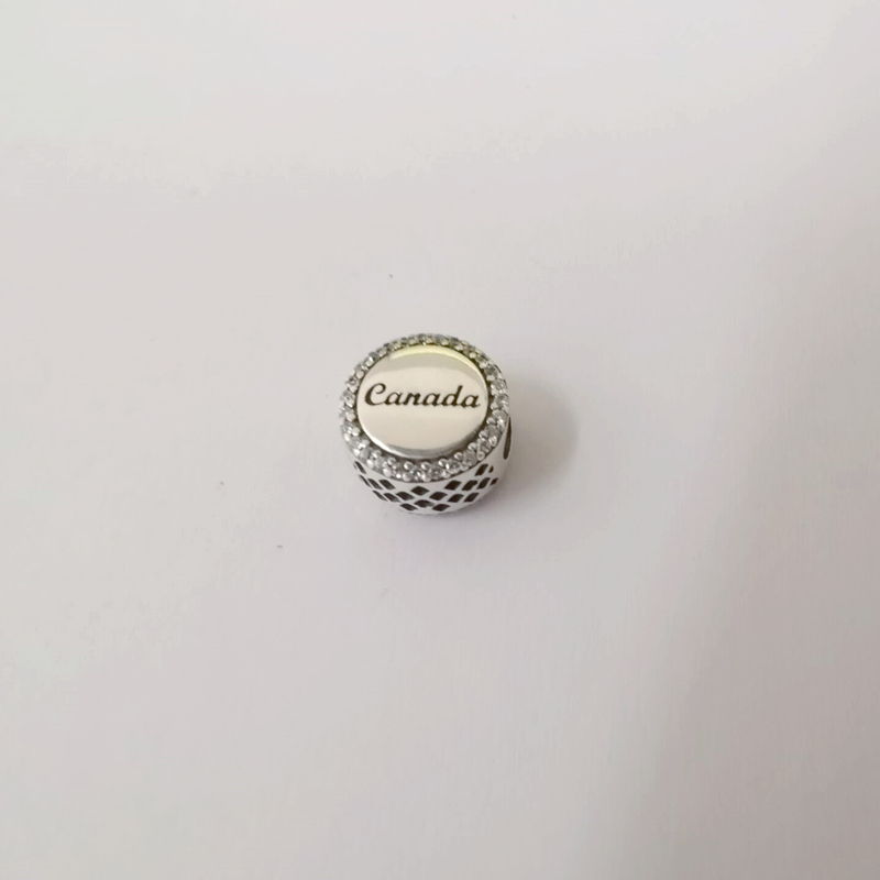 pandora canada red maple leaf charm