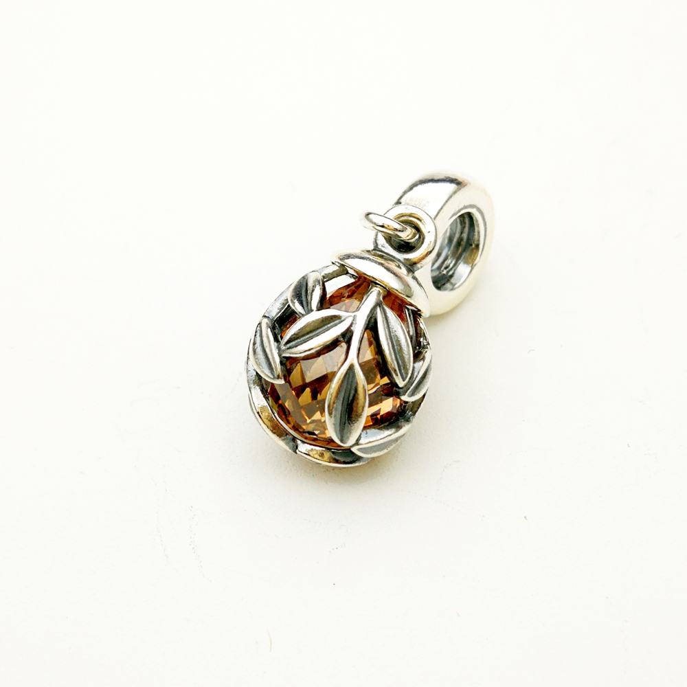 pandora faceted laurel leaves dangle charm