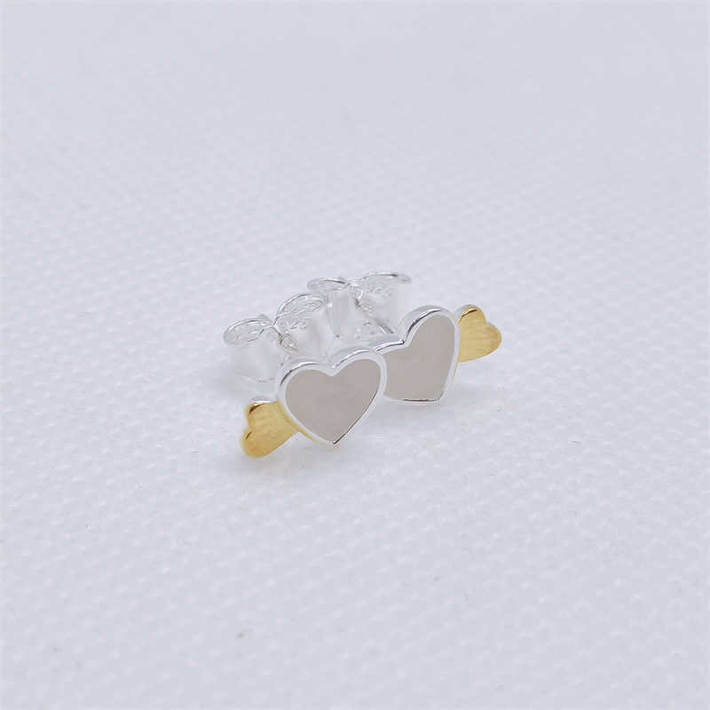 pandora luminous hearts stud earrings