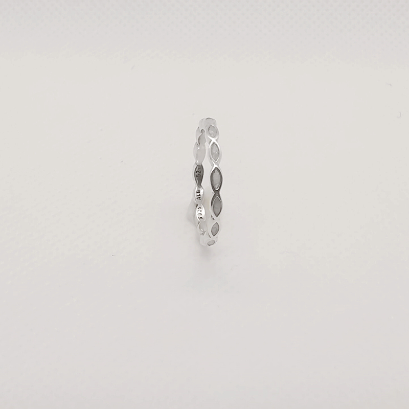 pandora white enamel twist stacker ring
