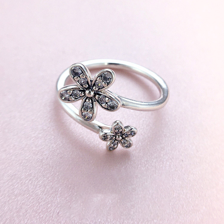 pandora silver dazzling daisies cz ring