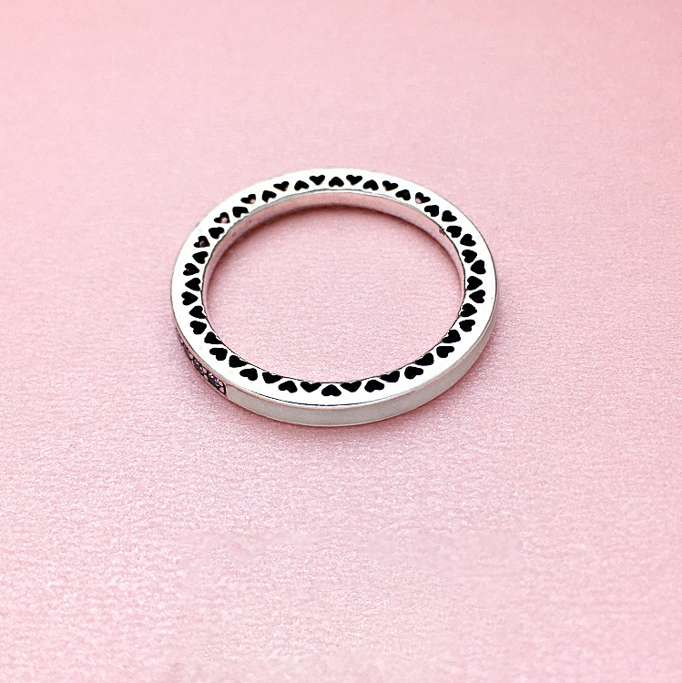 pandora silver radiant hearts ring