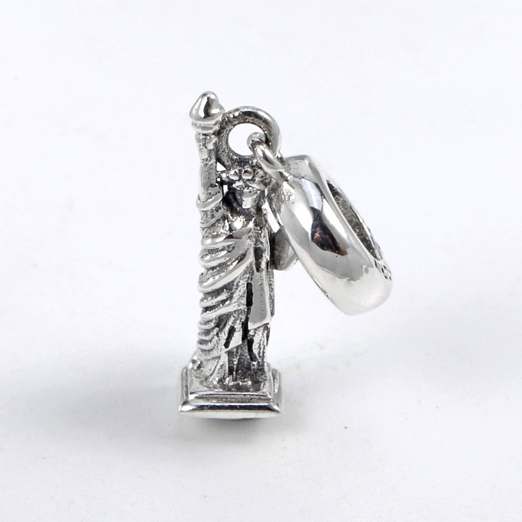 pandora  york statue of liberty charm