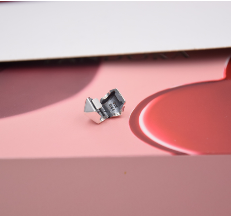 pandora angular clip charm