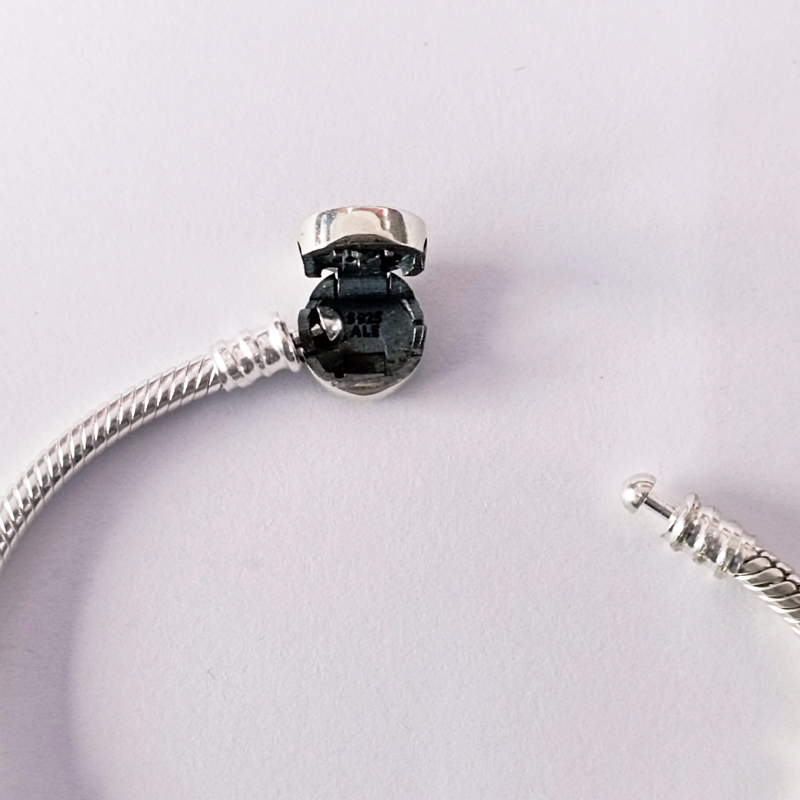pandora moments sparkling blue disc clasp snake chain bracelet