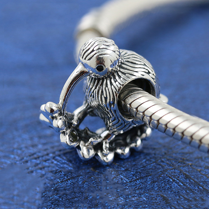 pandora kiwi & fern leaf charm ale s925