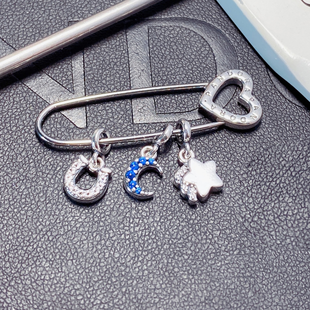 pandora me safety pin brooch 4 mini-charms pendants