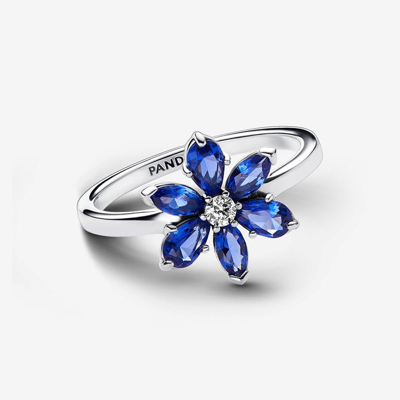 Pandora Sparkling Herbarium Cluster Silver  Ring