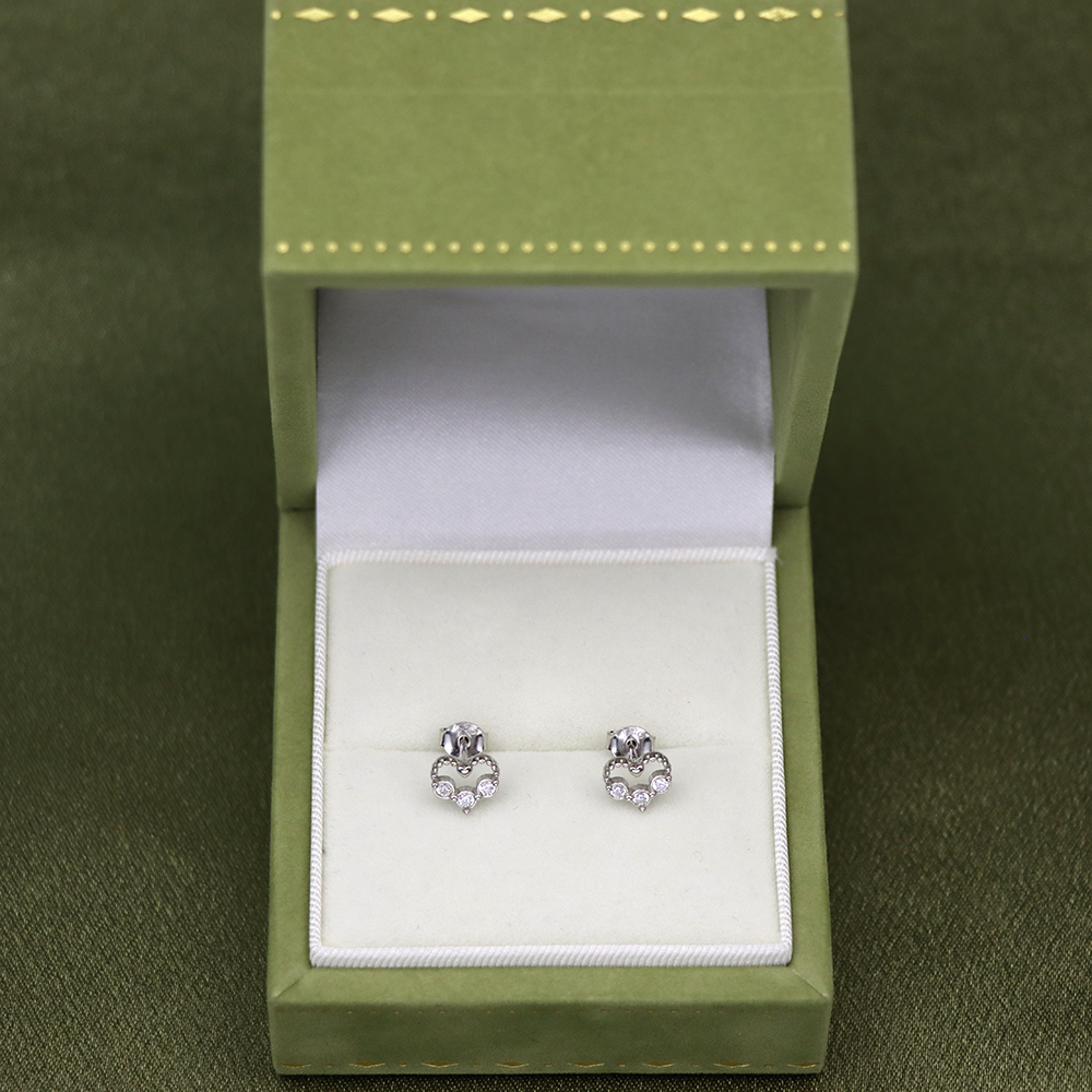 S925 Silver Heart Stud Earrings, Simple Diamond-Accented Ear Jewelry