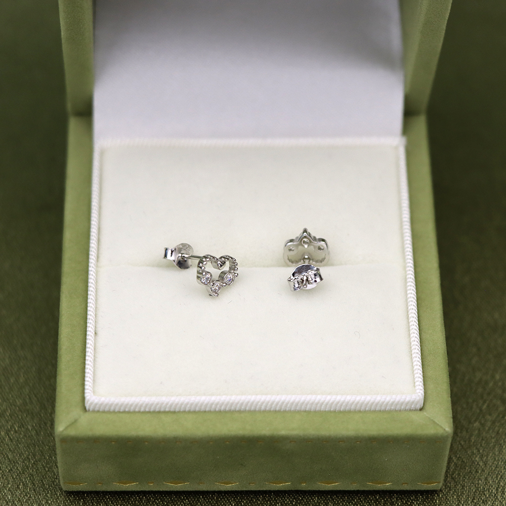 S925 Silver Heart Stud Earrings, Simple Diamond-Accented Ear Jewelry