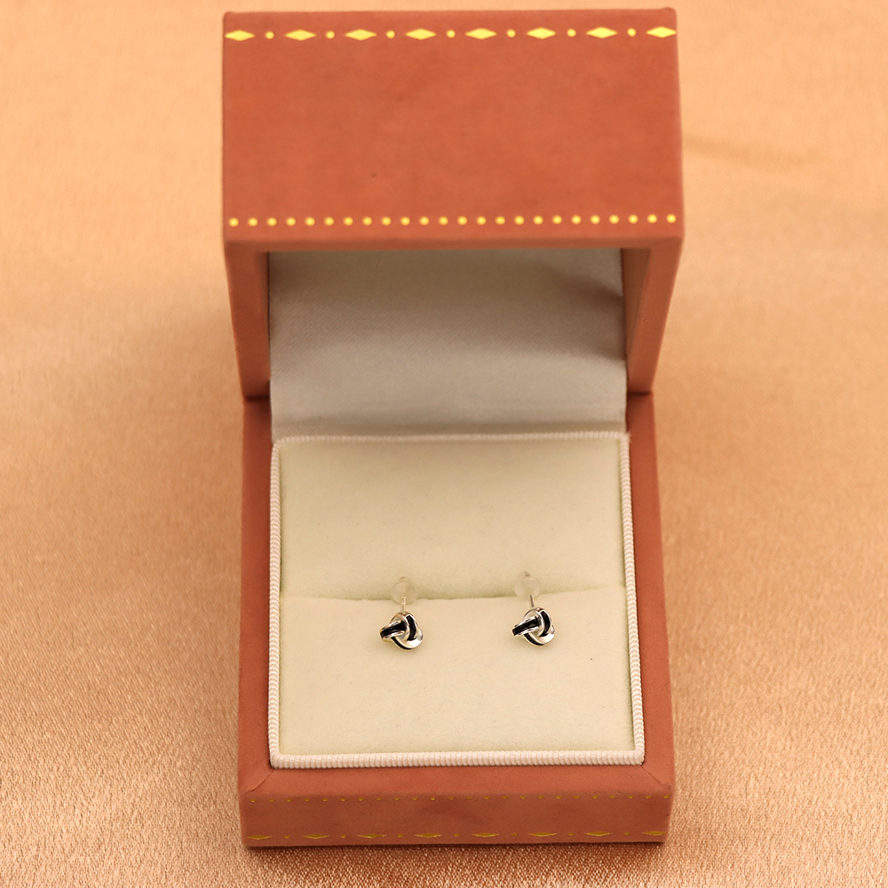 S925 Silver Jewelry Triangle Knotted Stud Earrings
