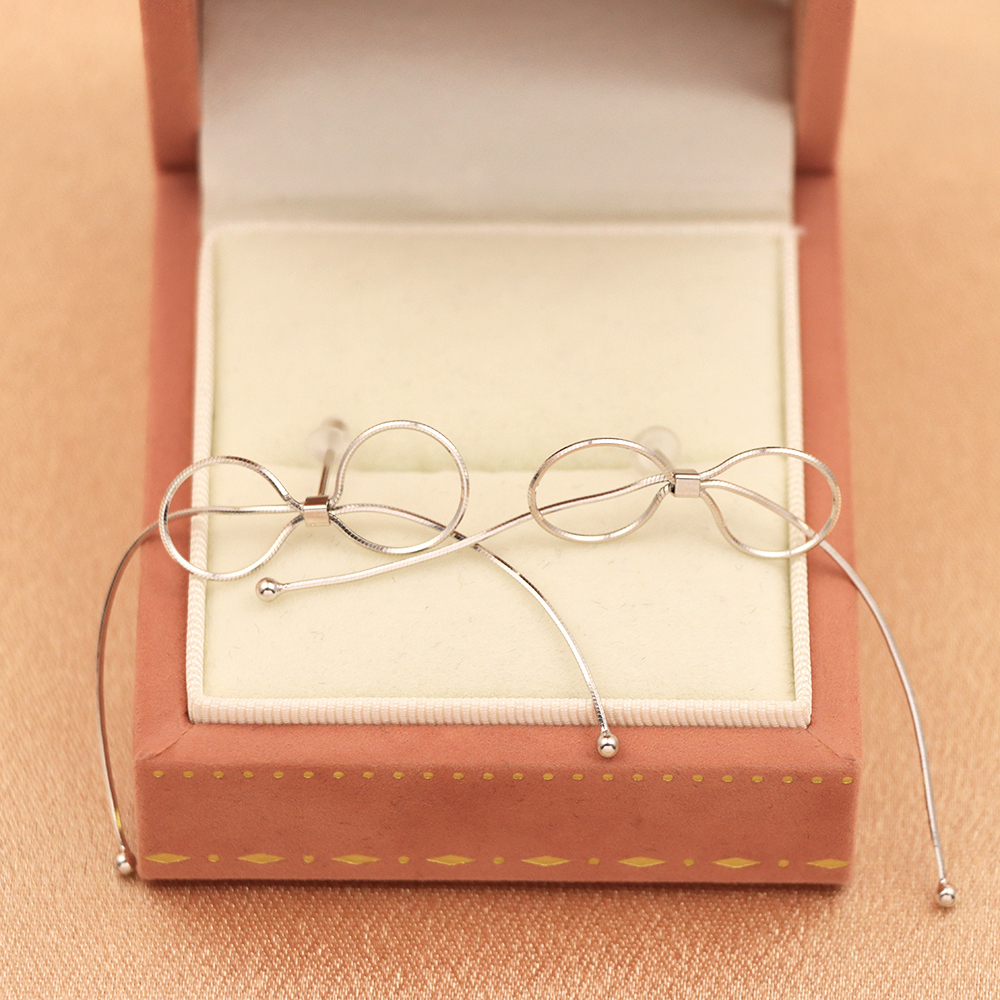 S925 Silver is questioned with bow earrings