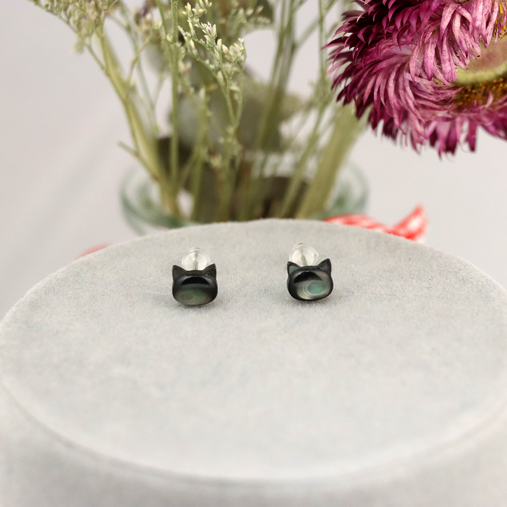 Hand-Carved White and Black Cat Stud Earrings – Natural Mother of Pearl Animal Earrings, Perfect Gift for Her or Mum