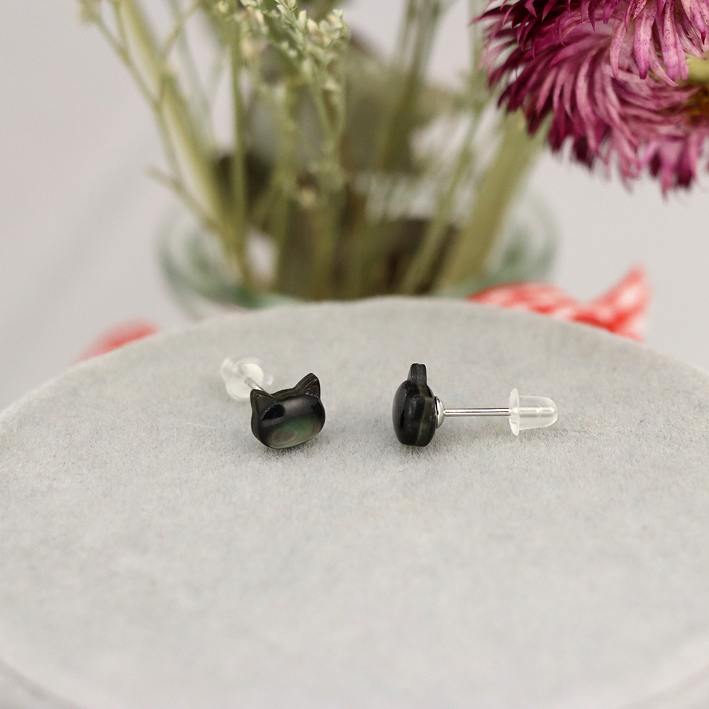 Hand-Carved White and Black Cat Stud Earrings – Natural Mother of Pearl Animal Earrings, Perfect Gift for Her or Mum