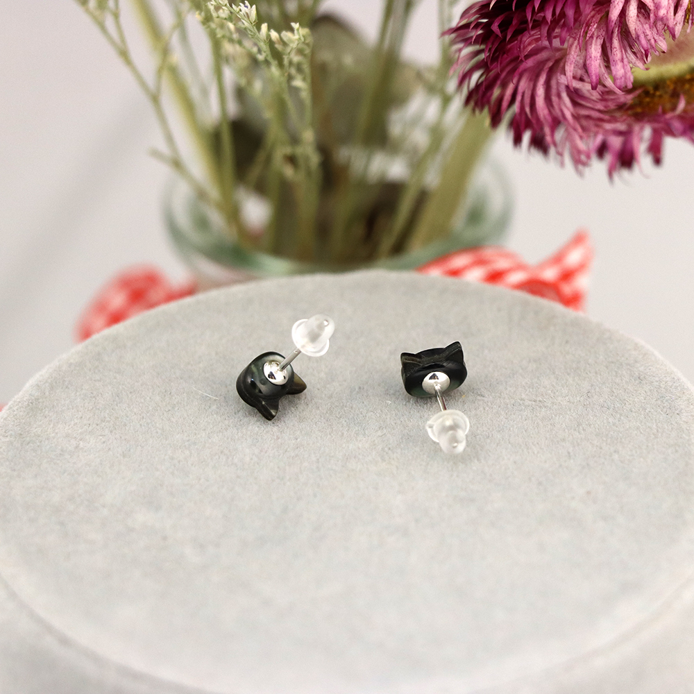 Hand-Carved White and Black Cat Stud Earrings – Natural Mother of Pearl Animal Earrings, Perfect Gift for Her or Mum