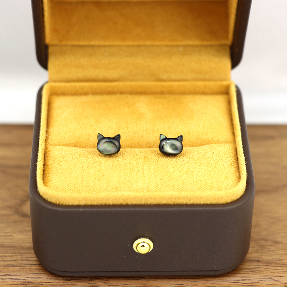Hand-Carved White and Black Cat Stud Earrings – Natural Mother of Pearl Animal Earrings, Perfect Gift for Her or Mum
